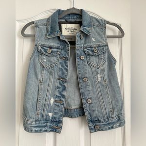 Denim Vest Abercrombie Wash Distressed size XS